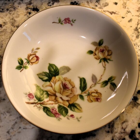 Lynmore China Other - Lynmore Fine China Golden Rose Berry Bowl